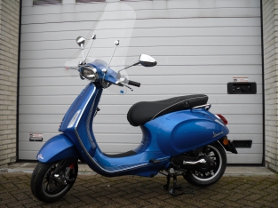 Vespa Sprint Special - Blauw Sport