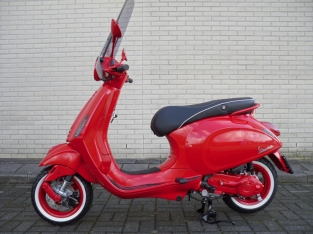 Vespa Primavera Red Devil Special