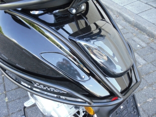 Vespa Sprint Black Sport Special Chesterfield