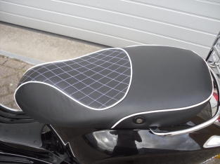 Vespa Primavera Special Aktie