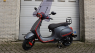 Vespa Sprint Sport Red Special Euro 5
