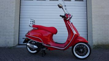 Vespa Sprint RED full Special E5