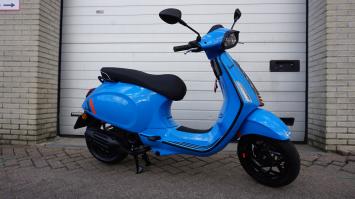 Vespa Sprint Facelift E5+ nieuwstaat 2023