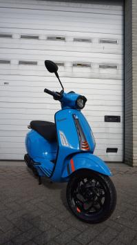 Vespa Sprint Facelift E5+ nieuwstaat 2023