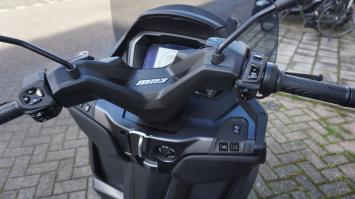 Piaggio MP3 400 Sport 2023 incl koffer nieuwstaat