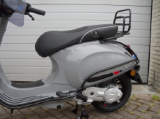 Vespa Sprint Nardo Grey Full Black Special E4